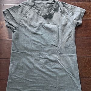 Lululemon top
